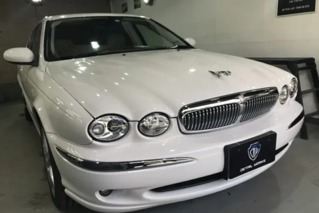 JAGUAR Xタイプのメッキモールラッピングとコーティング施工例/埼玉県所沢市H様