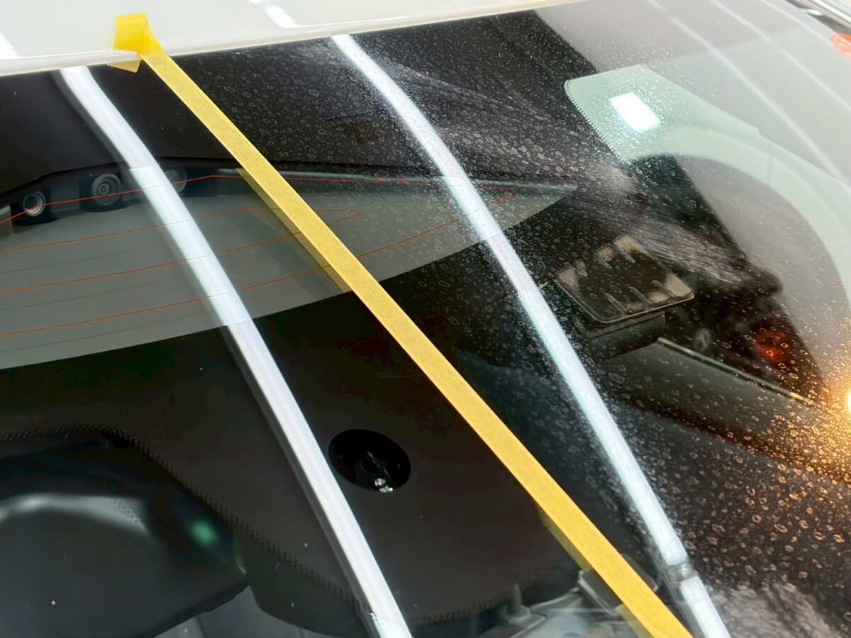 日産アリア ガラス研磨 ウロコ染み