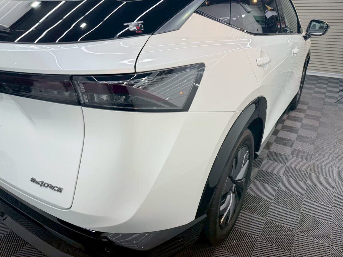 日産アリア リヤ周り